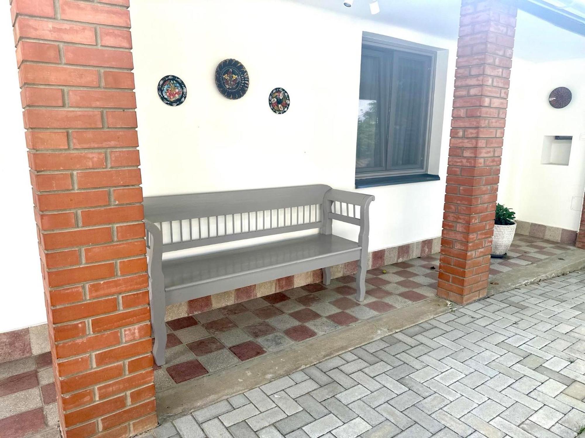 Tuenderkert Apartman Дьюла Экстерьер фото