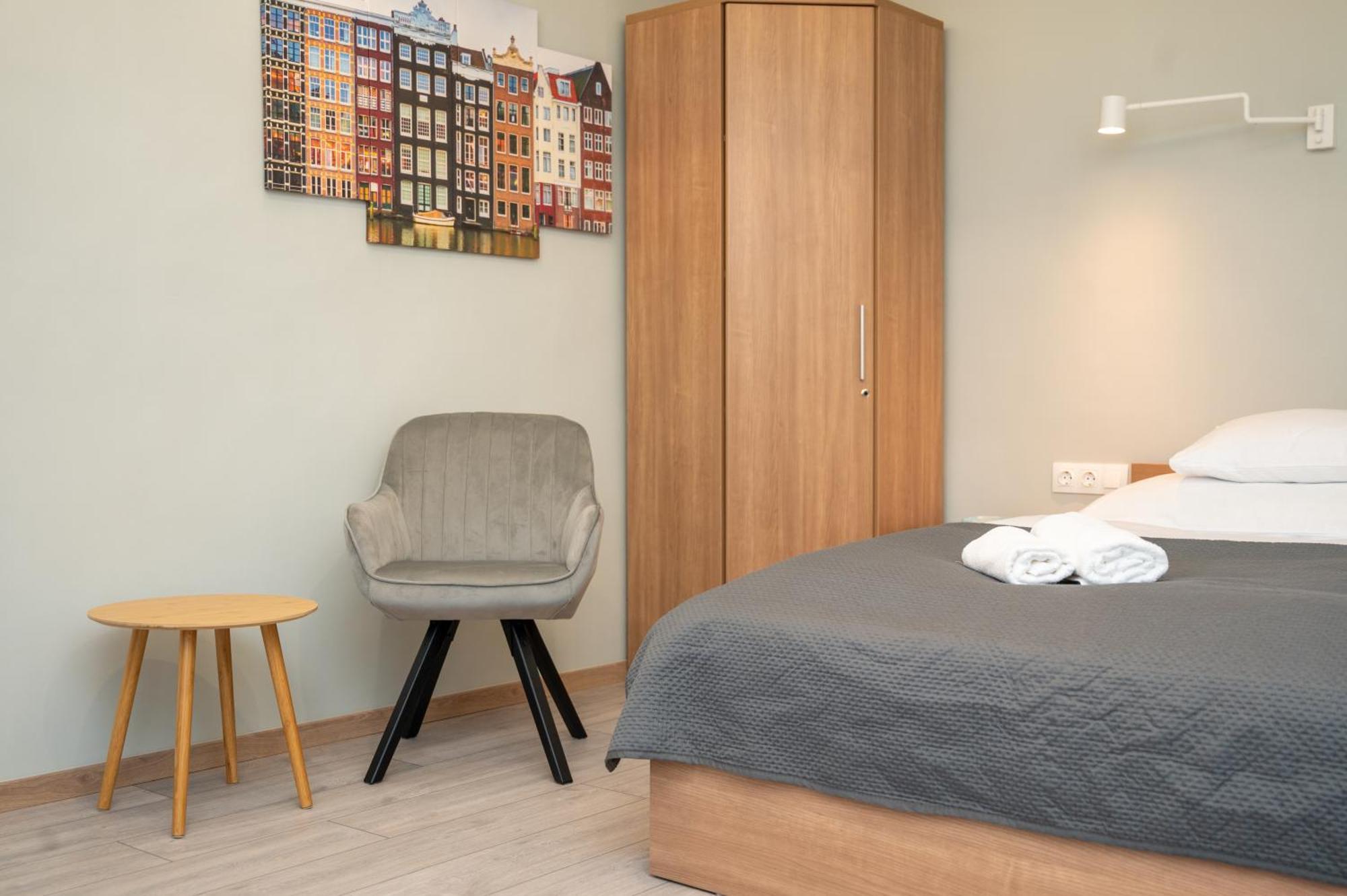Tuenderkert Apartman Дьюла Экстерьер фото